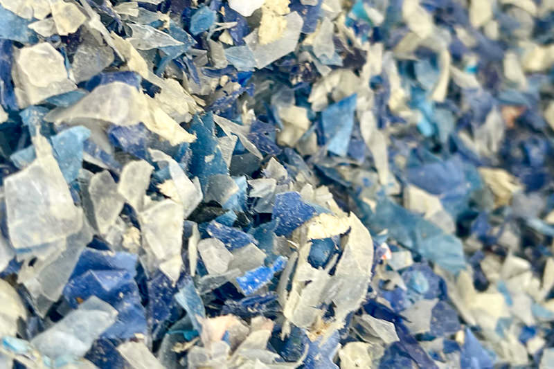 R Pet Ligh Blue Industrial con tapón y etiqueta